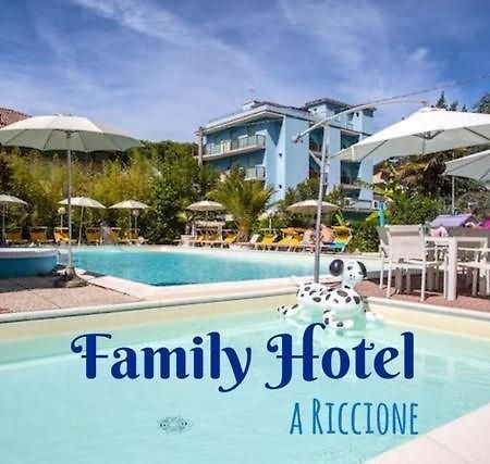 ריצ'יונה Hotel Tre Rose מראה חיצוני תמונה