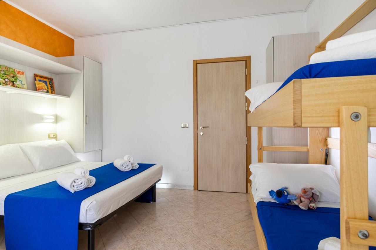 ריצ'יונה Hotel Tre Rose מראה חיצוני תמונה