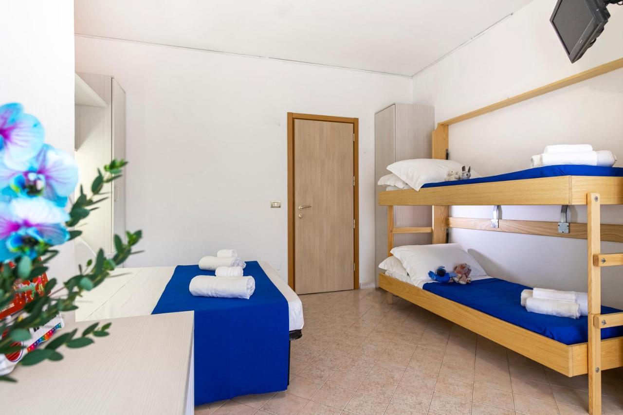 ריצ'יונה Hotel Tre Rose מראה חיצוני תמונה
