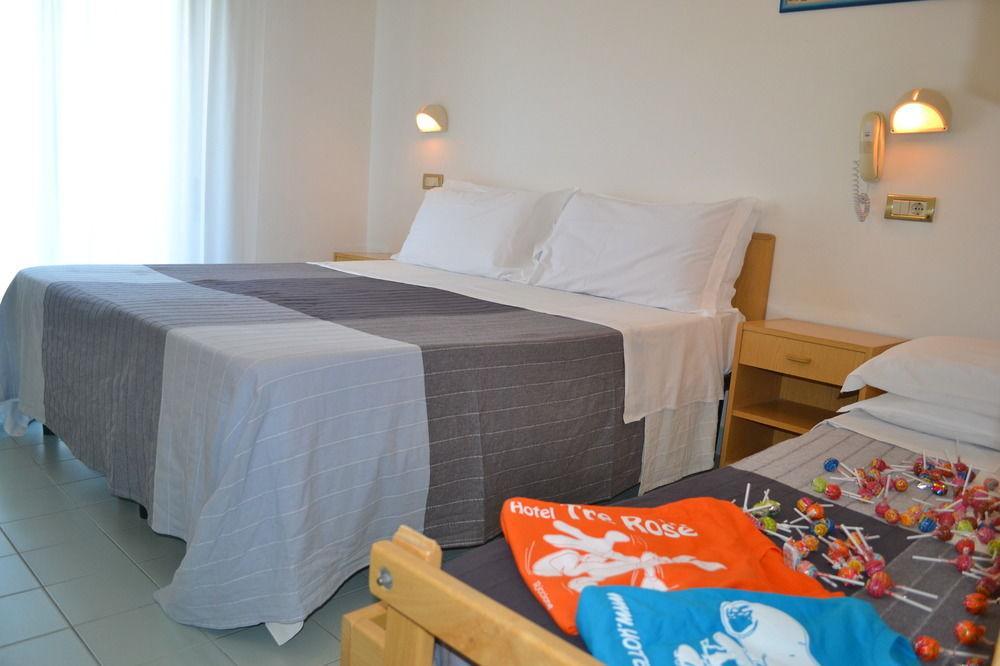 ריצ'יונה Hotel Tre Rose מראה חיצוני תמונה